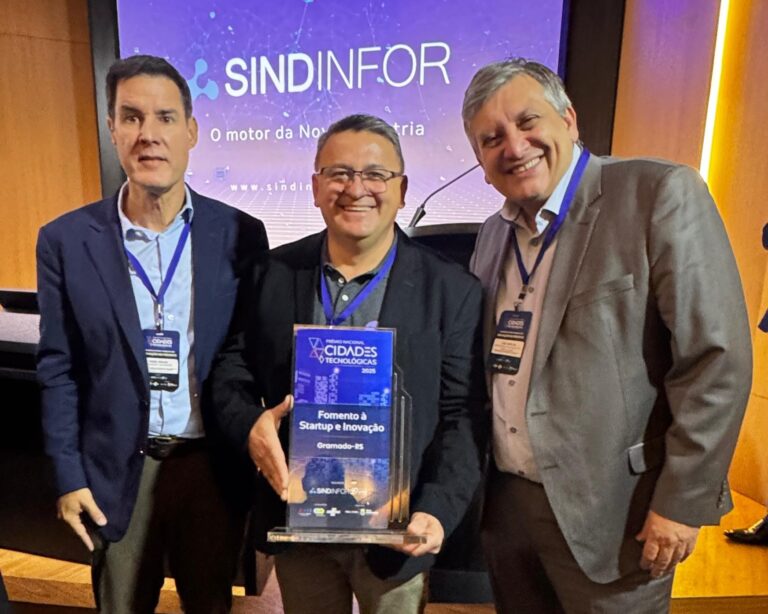 Secretário André representou o município