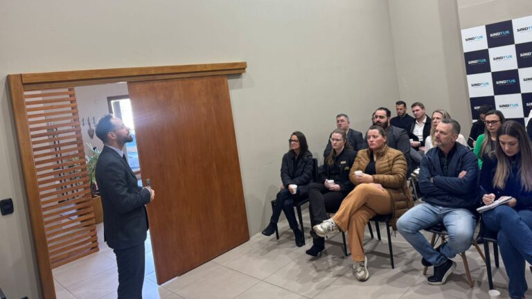 Foto Assembleia Sindtur Convenção Coletiva