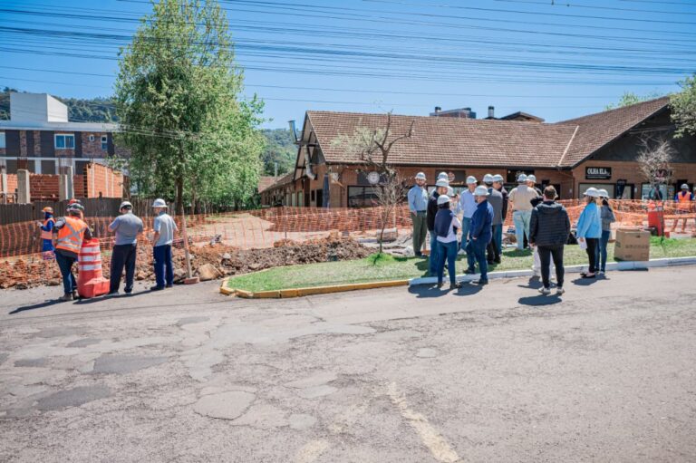 Foto Parceria viabiliza R$ 155 milhões em obras de esgotamento sanitário que beneficiarão 11 mil famílias
