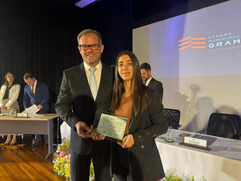 professora Tatiane Dambros Model da Rosa, da Escola Municipal Nossa Senhora de Fátima
