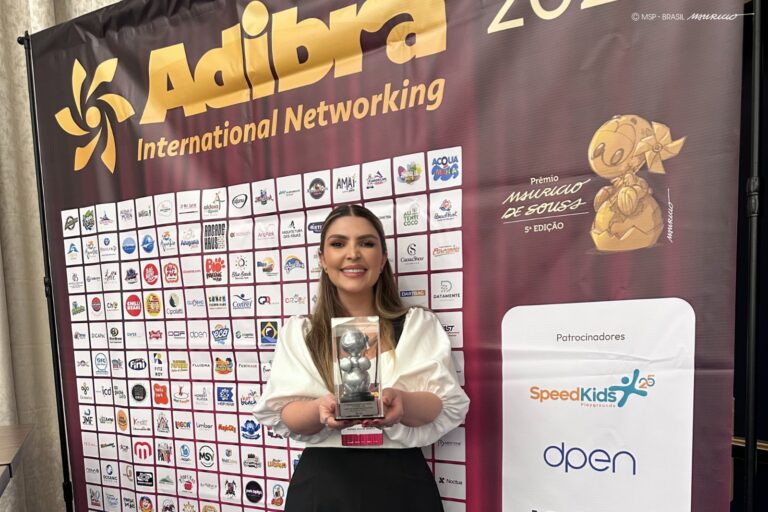 Manoela da Costa Moschem no Prêmio Mauricio de Sousa