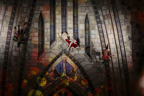 Foto SonhoNatal2025_descida do papai noel