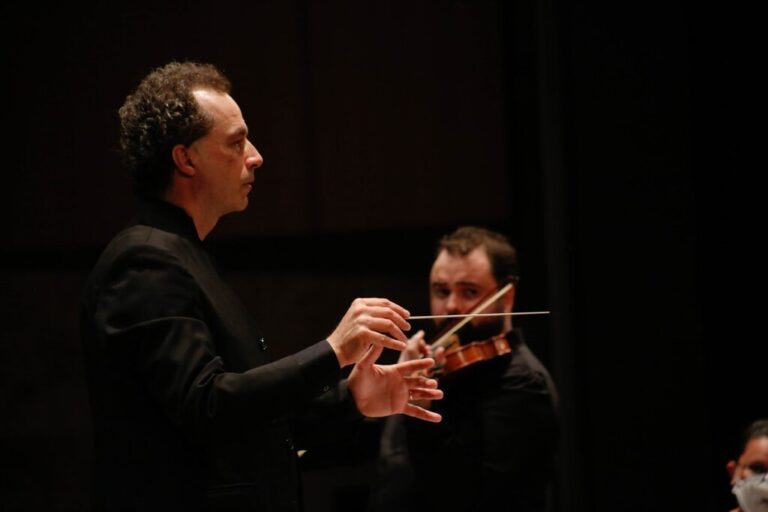 Maestro Dimitri Cervo - Créditos Ariéli Ziegler