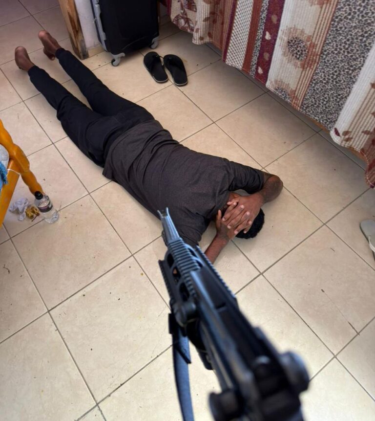 Foto preso autor homicidio s~çao chico