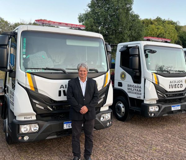 Foto Entrega Viaturas BM Prefeito Nestor