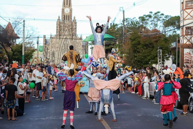 Desfile Encantado de Páscoa